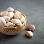 5 Ways to Incorporate Raw Garlic in Your Morning Routine For Slimmer Waistline